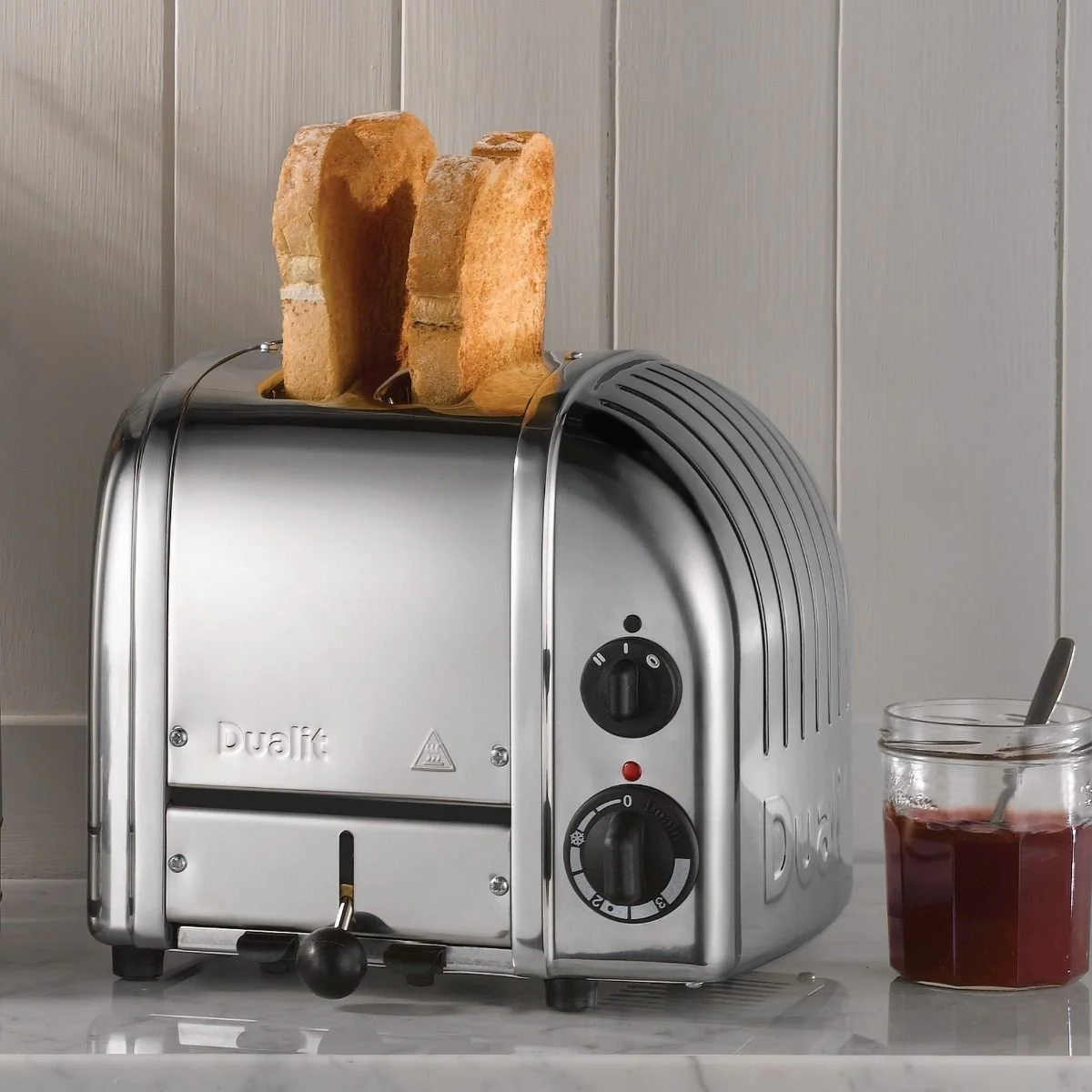 Dualit NewGen Classic 2-Slice Toaster | Chrome 6 Dualit NewGen Classic 2-Slice Toaster | Chrome - Image 4