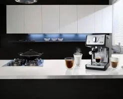 DeLonghi De'Longhi Pump Espresso Maker, 15 Bar | Black -Deals Coffee & Espresso Store delonghi pump espresso maker black ecp3420 image04