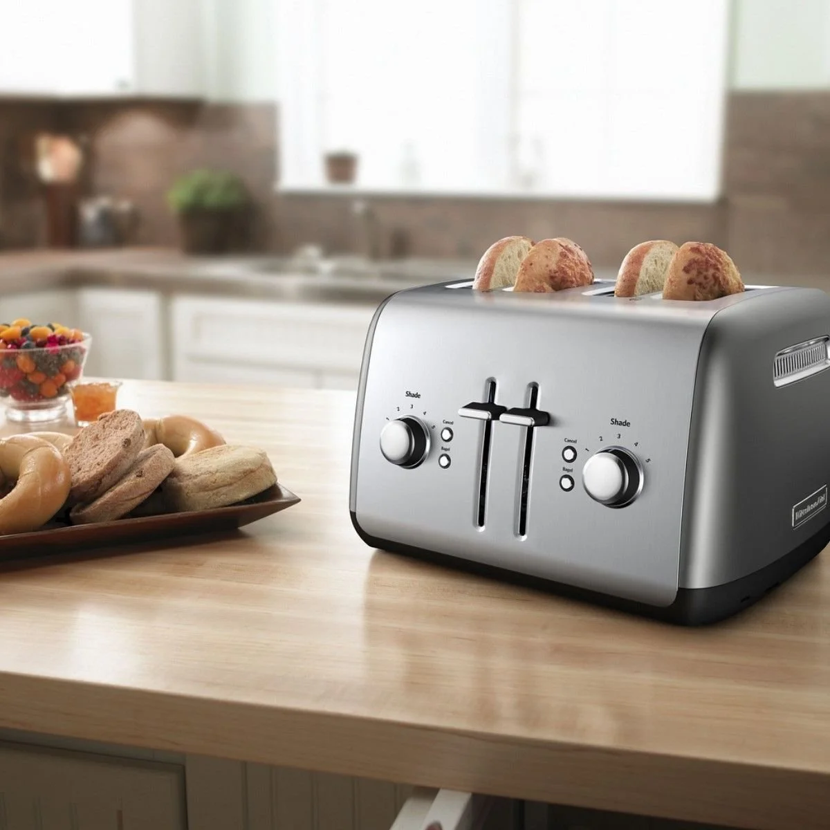 KitchenAid 4-Slice Toaster With Manual High-Lift Lever | Contour Silver 4 KitchenAid 4-Slice Toaster With Manual High-Lift Lever | Contour Silver - Image 2