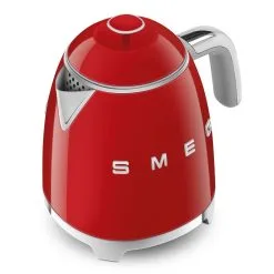 SMEG Mini Electric Kettle | Red -Deals Coffee & Espresso Store redkettle5