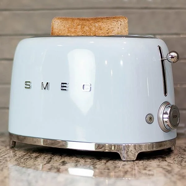 SMEG 2-Slice Toaster | Pastel Blue 5 SMEG 2-Slice Toaster | Pastel Blue - Image 3
